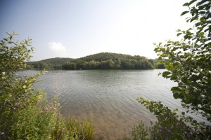 Der Freilinger See, Etappenziel der Wanderungen. Foto: epa