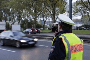 Die Polizei Euskirchen hat beim Blitzmarathon 1837 Fahrzeuge kontrolliert. Bild: Polizei NRW