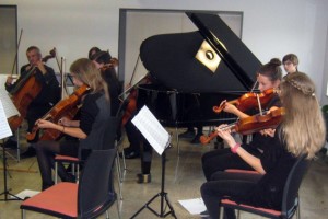 Hoch konzentrierten gingen die jungen Musiker zu Werke. Bild: Elisabeth Geschwind
