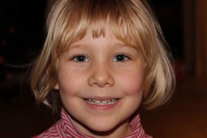 Lara ist fünf Jahre alt und benötigt dringend einen Stammzellenspender. Bild: Privat