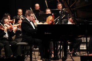 Trotz seines jungen Alters geht Alexander Panfilov  eine regen internationalen Konzerttätigkeit als Solist und Kammermusiker nach. Bild: Veranstalter