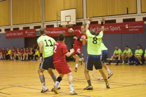 Um jeden Ball wurde zur Freude der Zuschauer hart gekämpft. Bild: Tameer Gunnar Eden/Eifeler Presse Agentur/epa