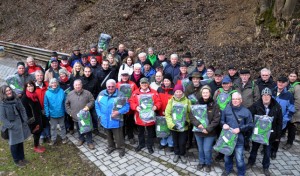 Die Wegepaten des Eifelsteiges und der Partnerwege erhielten als kleine Anerkennung Ihrer ehrenamtlichen Arbeit einen neuen Eifel Rucksack. Bild: Eifel Tourismus