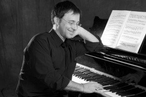 Der Kölner Pianist Pascal Schweren studierte klassisches Klavier an der Universität zu Köln und Jazzklavier an der Folkwanghochschule Essen. Bild: Veranstalter