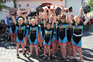 Die Mountainbike-Gruppe vom Team Oberahr war ebenfalls wieder dabei. Bild: Michael Thalken/Eifeler Presse Agentur/epa