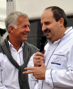 Starkoch Johann Lafer, hier mit dem ehemaligen Formel-1-Fahrer Christian Danner, kochte bei Jaguar und kritisierte die Qualität des deutschen Bäckerhandwerks, das mit zu vielen Fertigprodukten arbeite. Foto: Reiner Züll