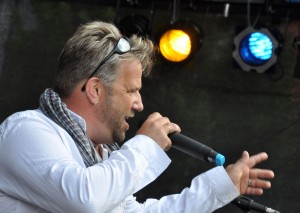 Entertainer Julian Heldt ist seit Jahren fester Bestandteil der Kaller Gewerbeschau. Foto: Reiner Züll