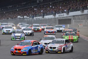In der zweiten Startgruppe stellt BMW beim 24-Stunden Rennen die meisten PS starken Fahrzeuge. Foto: Reiner Züll
