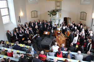 Der Gemünder Organist und Chorleiter Werner Harzheim will zum Reformationsjubiläum einen Projektchor zusammenstellen. Foto: privat
