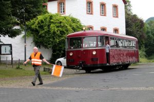 Ein Uerdinger Schienenbus in Olef. Foto: Marita Rauchberger