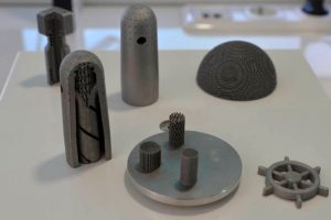 Beim „Reverse Engineering“ lassen sich im 3D-Drucker auch nicht mehr lieferbare Ersatzteile aus Metall perfekt nachbilden. Bild: Petra Grebe/Eifelon