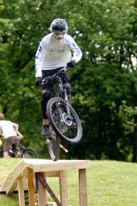 Den sicheren Umgang mit ihrem Mountainbike können Jugendliche bei einem Kurs des Kreissportbundes erlernen. Foto:Andrea Bowinkelmann/LSB NRW