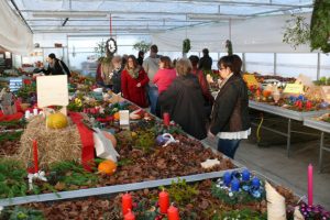 Ein ganz besonderer Adventsmarkt findet alljährlich im Gewächshaus der NEW in Kuchenheim statt. Bild: NEW 