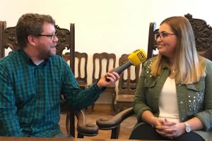 Mira Kautz im Gespräch mit Radio Euskirchen. Bild: Marita Hochgürtel
