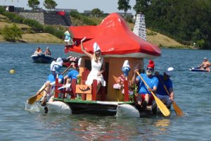 Beim „Smurfit Kappa Paper Boat Cup“ sind der Fantasie keine Grenzen gesetzt. Bild: Thomas Hellingrath/Seepark Zülpich