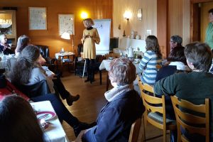  Austausch in gemütlicher Runde: Das „After-Work-Café“ für Unternehmerinnen und Gründerinnen findet am 8. Oktober zum 10. Mal statt, diesmal auf der Wildenburg in Hellenthal. Archivfoto: Region Aachen