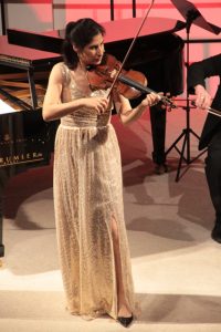 Violinistin Soledad spielte sich in die Herzen der Zuhörer. Bild: Michael Thalken/Eifeler Presse Agentur/epa