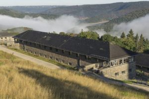 In dem neuen Naturschutz-Bildungshaus „Eifel-Ardennen-Region“ soll es auch Übernachtungsplätze und Raum für Tagungen und Ausstellungen geben. Bild: NABEAR