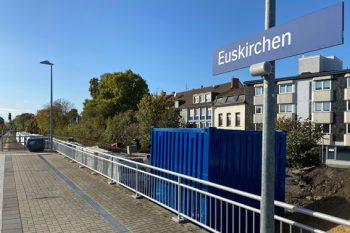 Im Euskirchener Bahnhof wird ein Bahnsteig für die Bördebahn umgebaut. Bild: NVR