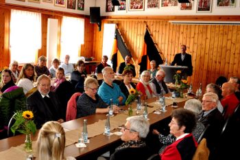 Im Oktober hatte die Kaller Kolpingfamilie von der Flut betroffene Mitbürger eingeladen, um dereren Sorgen und Nöte zu erfahren. Foto: Reiner Züll