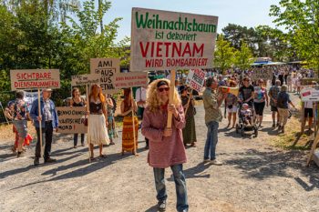 Das Jahr 1972 ist auch gekennzeichnet von Protesten gegen den Vietnamkrieg und gegen die Berichterstattung einiger Medienhäuser. Bild: Hans-Theo Gerhards