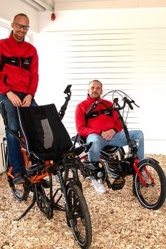 Auch die auf die Bedürfnisse von Menschen mit Behinderung abgestimmten Therapieräder werden bei projekt.bike vertrieben. Bild: Tameer Gunnar Eden/Eifeler Presse Agentur/epa