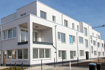 Das neue Wohnquartier in der Chlodwigstraße bietet ein attraktives und modernes Wohnhaus für 22 Menschen mit Behinderung. Bild: Tameer Gunnar Eden/Eifeler Presse Agentur/epa 