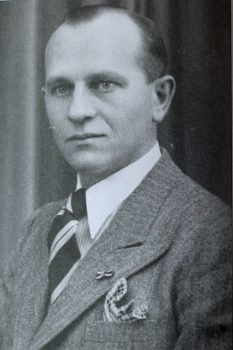 Porträt von Carlhans Jung, wohl Mitte der 1920er Jahre in Bad Godesberg entstanden. Bild: Nachlass Jung/Züll.