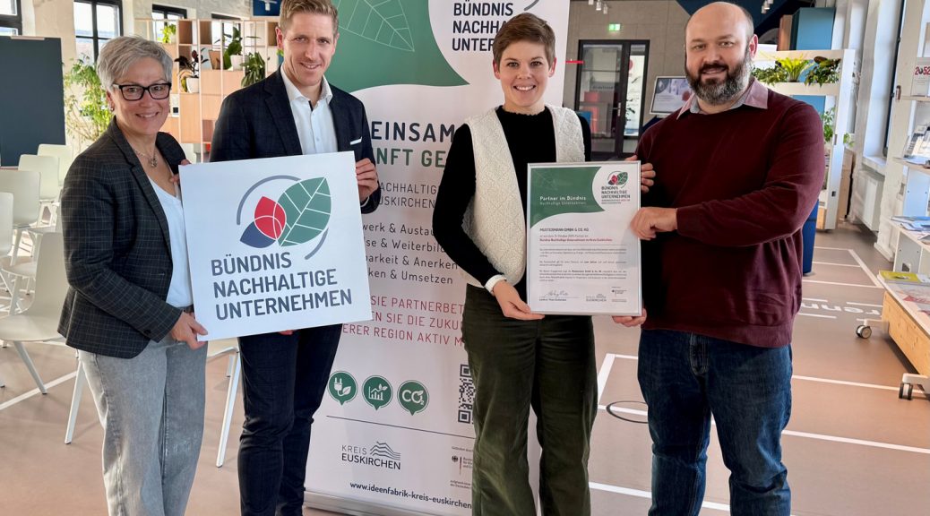 Sie freuen sich auf viele Mitstreiter im „Bündnis Nachhaltige Unternehmen“: (v.l.) Iris Poth, Landrat Markus Ramers, Alina Kramer und Max Metzemacher. Foto: W. Andres / Kreis Euskirch