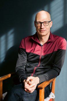 Schauspieler und Schriftsteller Joachim Meyerhoff erzählt in seinen Büchern von seinem Leben. Foto: Heike Steinweg