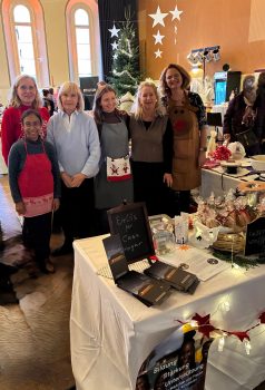 Rotarier backten beim Sternenfest im CASINO Waffeln für die Besucher. (v. li. n. re) Kalika Wagner-Gillen, Mechtild Stuchtey, Helga Golz, Daniela Züll, Mariele Köhler, Gunild Lohmann-Sistig; auf dem Foto fehlen: Doris Oedekoven, Ingrid Thenhaus-Jakobi, Foto: Rita Witt