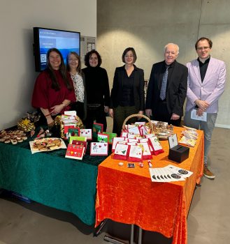Das Team der St. Nikolaus-Schule (v. li.) Konrektorin Susanna Görres-Metzger, Sabine Isop, Anke Erken, Sandra Siegert, Präsident Rotary Club EU - Dr. Wolfgang Köhler, Florian Koltun. Foto: Rita Witt