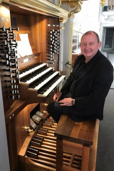 Otto Maria Krämer wird de Stummfilm auf der Orgel begleiten. Bild: Krämer