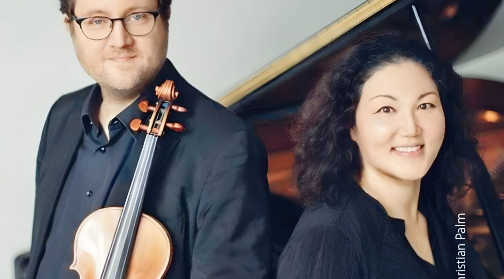 Die international renommierten Künstler Werner von Schnitzler und Sunhee Kim-Nußbeck bestreiten das dritte Wallgrabenkonzert in Bad Münstereifel. Bild: Christian Palm