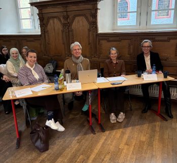Die prominent besetzte Jury hatte beim hohen Niveau der Vortragenden die „Qual der Wahl“ (v.r.) Rike Nieuwenhuis, Magnus Schweers, Katharina Pütz, Angelica Netz (Foto: Rita Witt)