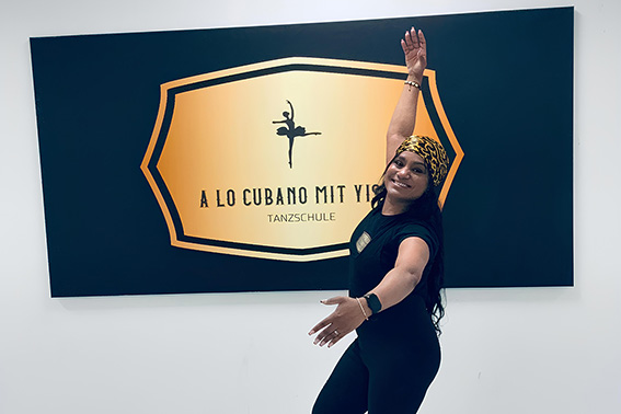 Die neue KulturInitiative KultiWIRt will ihr künftiges Programm mit einer Latin Dance Party mit Yiset von der Tanzschule A lo Cubano starten. Foto: Veranstalter