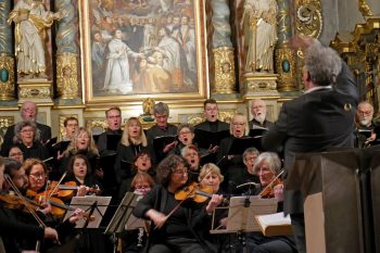 Der spirituelle Höhepunkt des Musikfests wird erneut von Chor und Orchester an der Basilika Steinfeld unter der Leitung von Erik Arndt gestaltet. Bild: Stefan Hönig