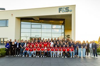 Geballter Sportsgeist aus dem Kreis Euskirchen: Die besten Sportler, Sportlerinnen und Mannschaften des Jahres 25 nahmen im Firmensitz von F&S ihre Ehrungen entgegen. Bild: Tameer Gunnar Eden/Eifeler Presse Agentur/epa