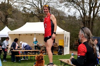 Orga-Chef Urban Scheld nahm auch selber an einem der Rennen teil und wurde Erster in seiner Altersklasse. Bild: Michael Thalken/Eifeler Presse Agentur/epa