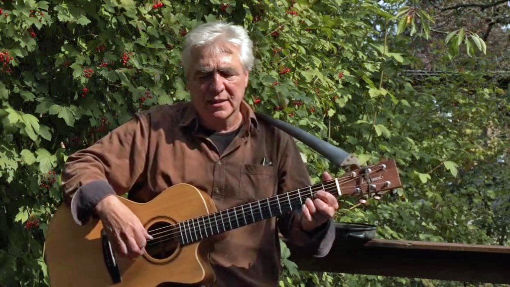 Erich Hermes nennt sich selber „Leedermacher“ und hat sich der musikalischen Poesie aus dem nördlichen Rheinland verschrieben. Bild: Veranstalter