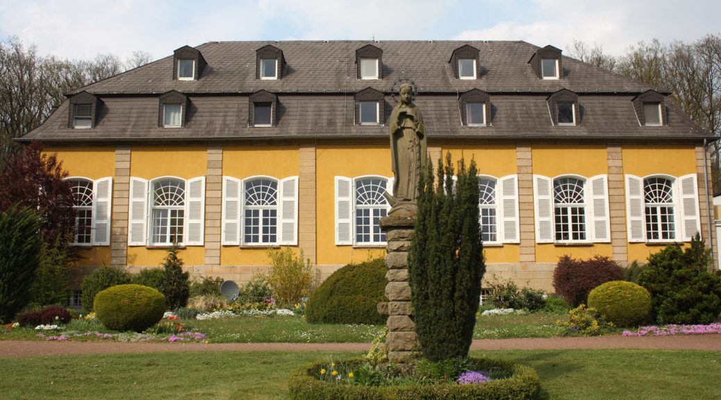 Zum 1. Januar 2027 erhält Maria Rast einen starken Partner mit Kloster Steinfeld und der Familie Scheidtweiler. Der traditionsreiche Standort und die Zukunft des Hauses werden für die Zukunft gesichert. Bild: Reinhardhauke - Eigenes Werk, CC BY-SA 3.0, https://commons.wikimedia.org/w/index.php?curid=14922114