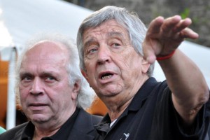 Helmut Lanio (l.) und Willi Greuel von der Hilfsgruppe Eifel freuten sich über den großen Zuspruch den das Benefiz-Konzert fand. Bild: reiner Züll