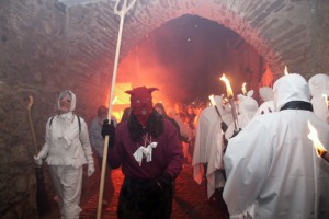 Der Geisterzug in Blankenheim startet am Karnevalssamstag, 9. Februar. Bild: Michael Thalken/Eifeler Presse Agentur/epa