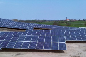 7452 Photovoltaikmodule sorgen allein in Gützkow für sauberen Grünstrom, im Solarpark in Krassow sind es dagegen 40.000 Module. Bild: F&S solar