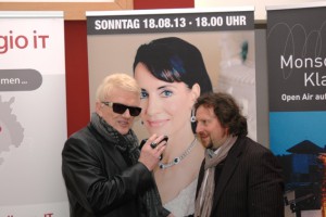 Klassik trifft Schlager: Heino (v.l.) mit Juri Gilbo, Dirigent und künstlerischer Leiter. Foto: Michael Nielen