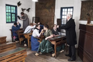 Im Schul- und Backhaus wird Unterricht wie zur Kaiserzeit abgehalten. Bild: Hans-Theo Gerhards/LVR