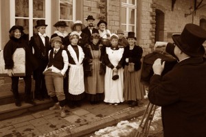 Wie es im 19. Jahrhundert in Bad Münstereifel zuging, zeigen am Pfingstsonntag die Akteure von "Zwentibolds Erben". Bild: Zwentibold Erben