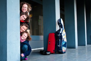 Die vier Streichmusikerinnen der Formation "DASKwartett" präsentieren Eigenkompositionen. Bild: Marsha Zeitheim